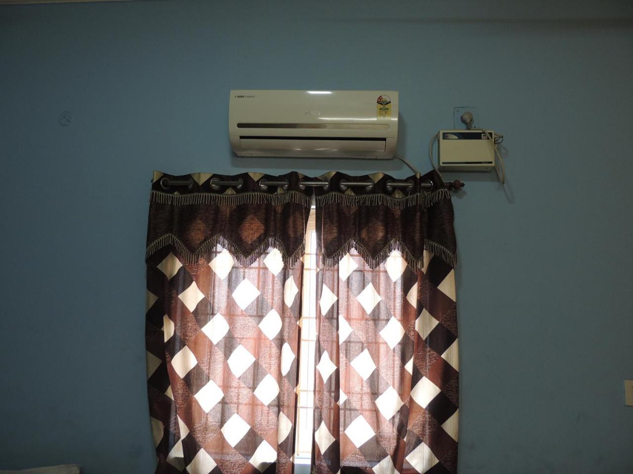 Radha Party Hall Kanchipuram Exteriér fotografie
