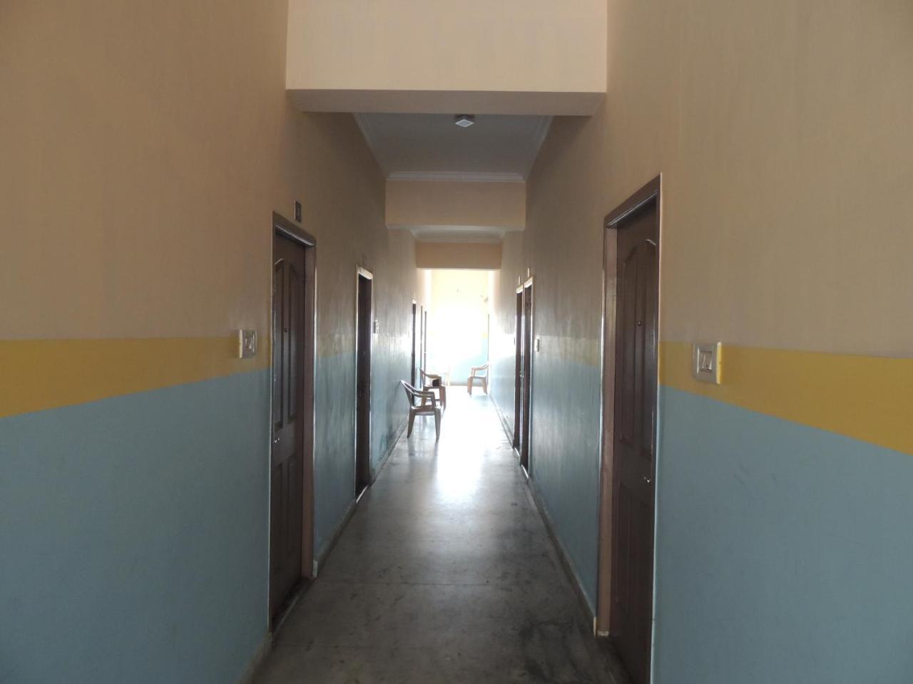 Radha Party Hall Kanchipuram Exteriér fotografie